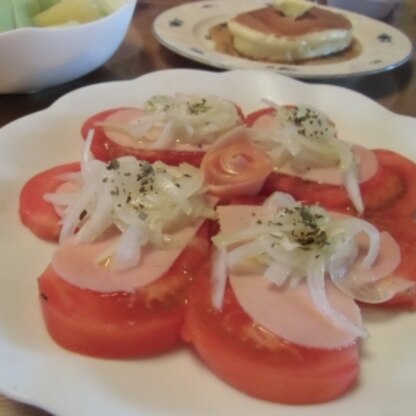 母の日に作りました。トマトが大きかったので、レシピ通りにいかなかったのですが。とてもかわいくて、母に喜んでもらいました！レシピ、ありがとうございました。